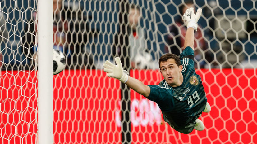 СЭ: Лунёв тренируется на базе «Зенита»