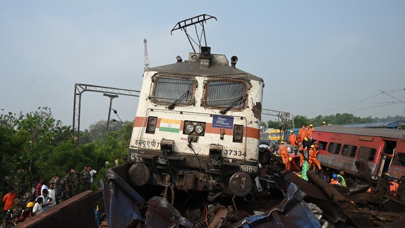 ANI: премьер Индии Моди посетит место столкновения поездов в штате Одиша