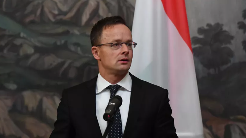 Сийярто: Венгрия требует не мешать реализации проекта АЭС «Пакш-2»
