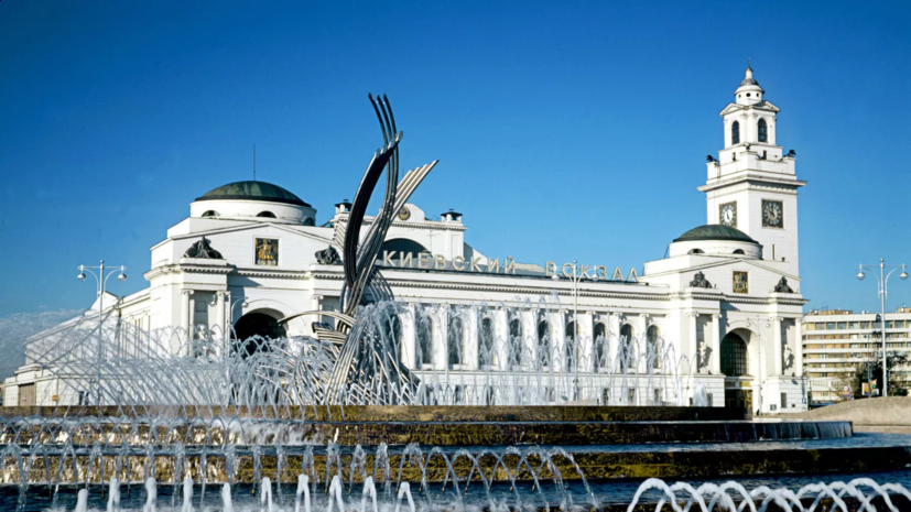 На площади Киевского вокзала открыли обновлённый павильон московского транспорта