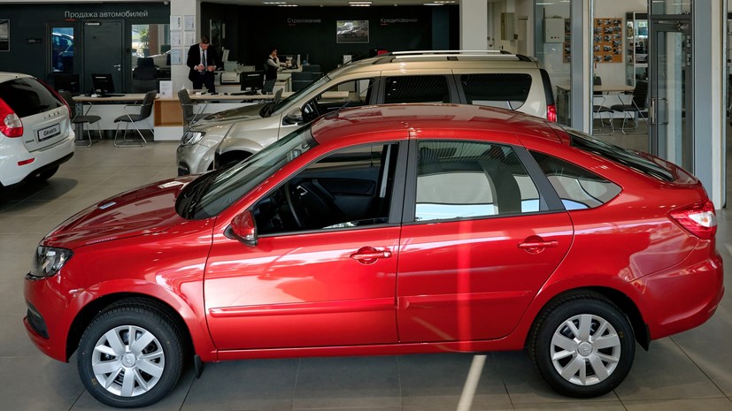 «Отложенный спрос срабатывает»: объём продаж новых легковых автомобилей в России второй месяц подряд превысил 72 тысячи