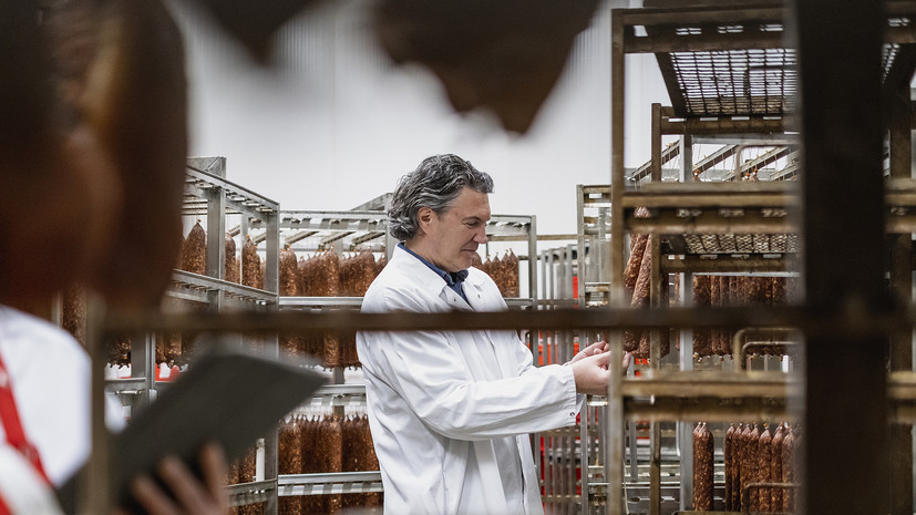 В Московской области выпуск копчёных колбас вырос на 8% за год