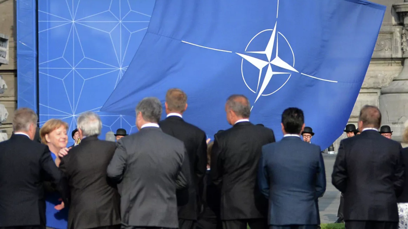 НАТО призвало Россию пересмотреть решение о выходе из ДОВСЕ