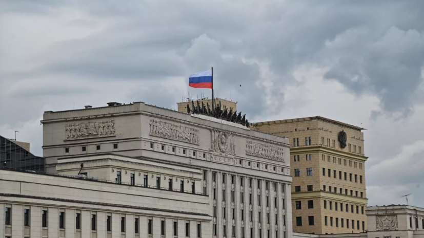 Минобороны России показало видео уничтожения опорника ВСУ с помощью ударных дронов