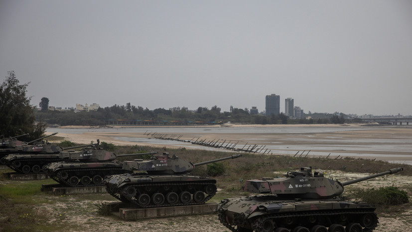 На Тайване заявили о приближении 24 самолётов НОАК к воздушному пространству острова