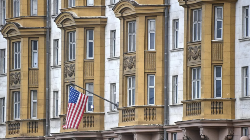 Белый дом: США получили консульский доступ к задержанному в Москве американцу Лику