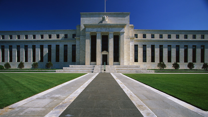 ФРС США сохранила базовую процентную ставку на уровне 5—5,25%