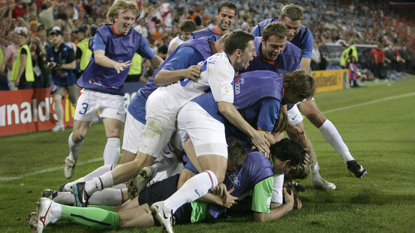 «Лучший матч того поколения»: 15 лет со дня победы сборной России над Нидерландами в четвертьфинале Евро
