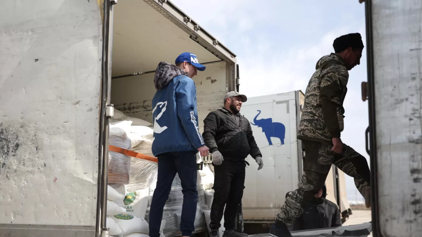 Команда военкора RT Горшенина доставила жителям Шебекина партию гуманитарной помощи