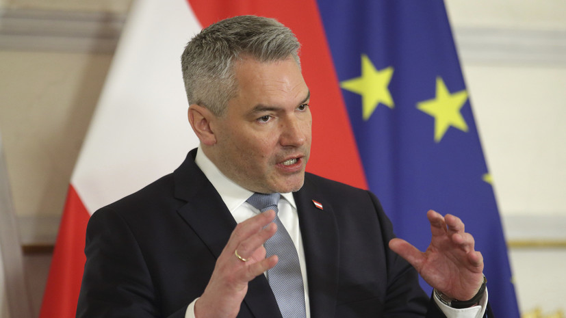 Канцлер Австрии призвал ЕК не выпрашивать дополнительные взносы у стран ЕС