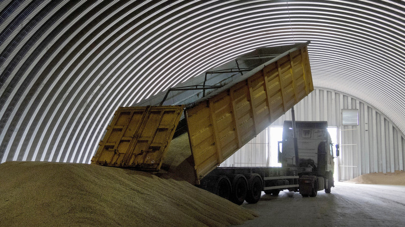 Замгенсека ООН призвала снять все препятствия для продления зерновой сделки