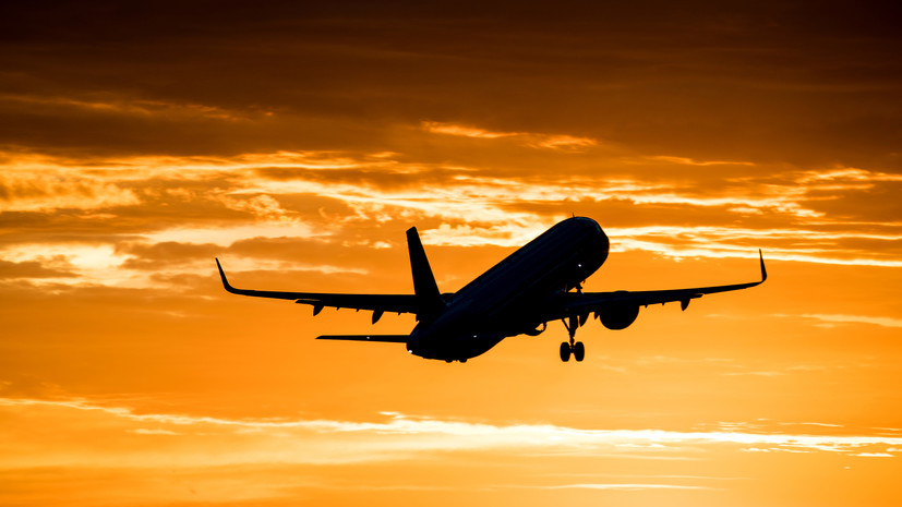 Аэропорт Минвод приостановил приём и вылет самолётов из-за повреждения ВПП