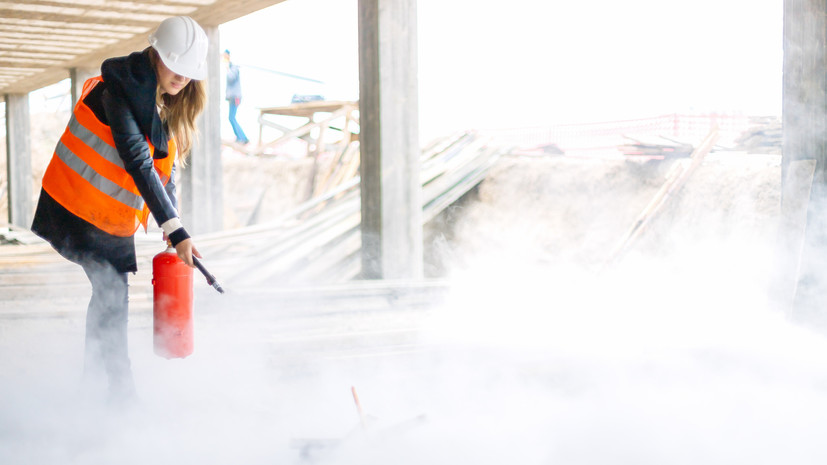 Пожар на складе в Ростовской области локализовали на площади 400 квадратных метров