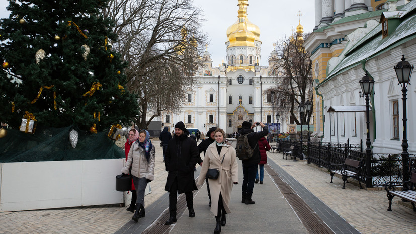 «Искоренить всё русское»: Зеленский внёс в Верховную раду законопроект о переносе Рождества с 7 января на 25 декабря