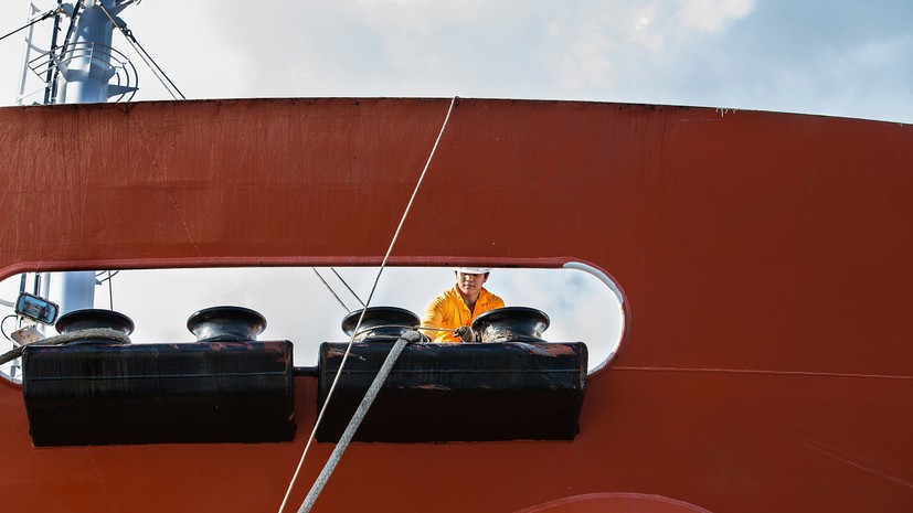 «Роснефтефлоту» передали танкер, построенный на судоверфи «Звезда»