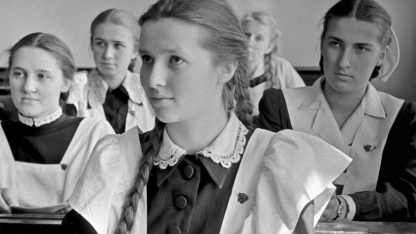 «Было обусловлено исторической необходимостью»: 80 лет назад в крупных городах СССР ввели раздельное обучение