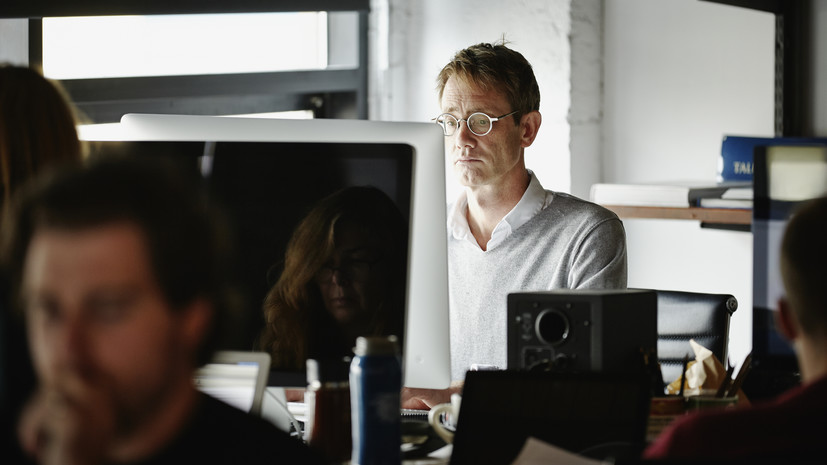 Специалисты Пучков и Кумпель посоветовали ищущим работу составить подробное резюме