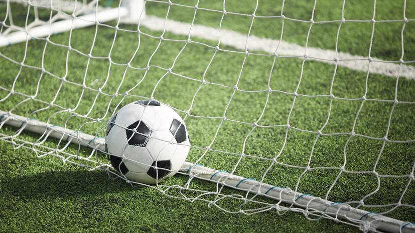 В Англии женщина впервые стала тренером мужской футбольной команды