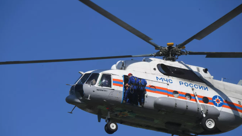 В Бурятии вертолёт МЧС обнаружил двух пропавших туристов