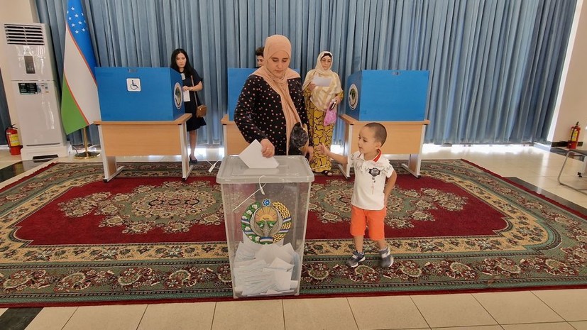 В Узбекистане закрылись участки для голосования на выборах президента