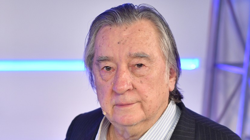 Путин наградил писателя Проханова орденом Александра Невского