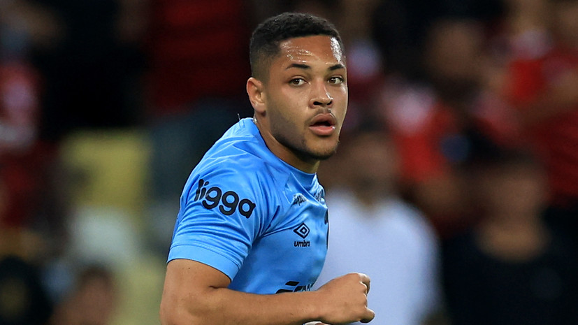 «Барселона» объявила о переходе форварда Роке