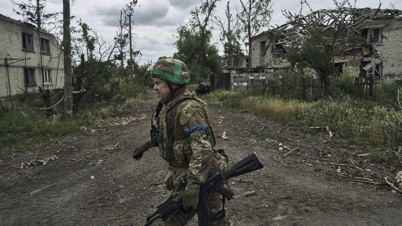 ВСУ используют подбитую технику в Запорожской области для разминирования минных полей