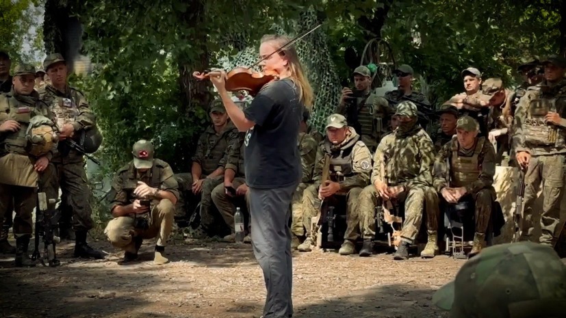 Фронтовые выступления. Концерты на передовой. Русланова 1945. Абхазо армянская группа. Наши ребята на передовой.