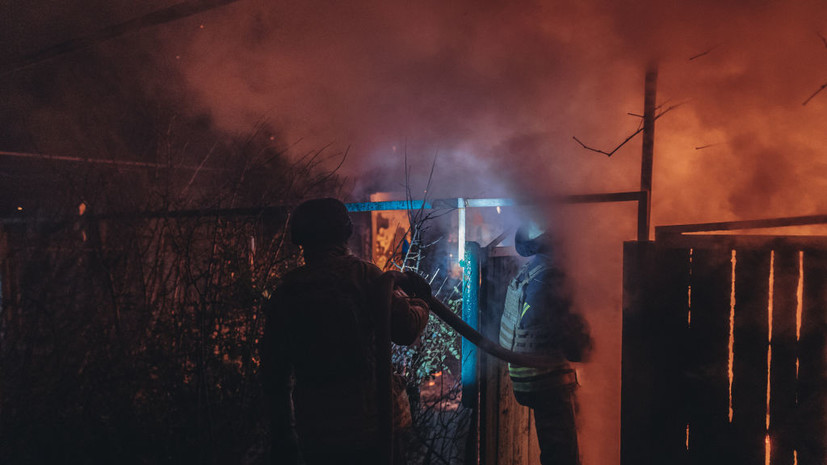 Донецк галактика пожар. Страшный пожар. Пожар в городе. Сгорел дом на руднике. Пожар Петрозаводск дом.