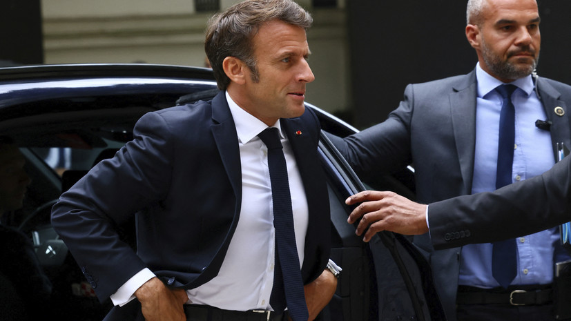France Info: Макрон планирует произвести перестановки в правительстве Франции