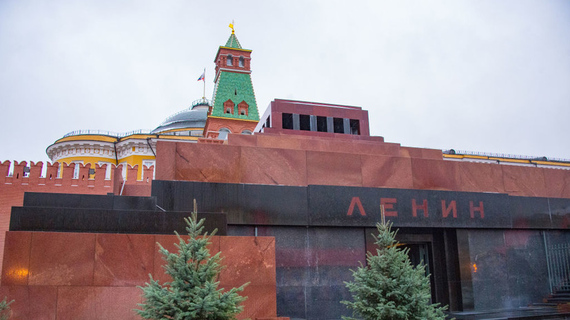 ТАСС: дело возбудили в отношении мужчины за попытку поджечь Мавзолей Ленина в Москве
