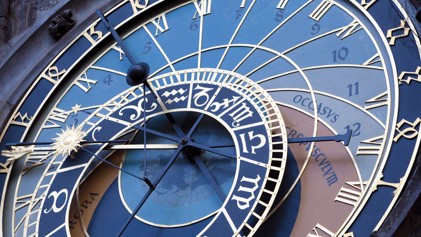 Почти половина россиян заявили, что совсем не верят в астрологические прогнозы