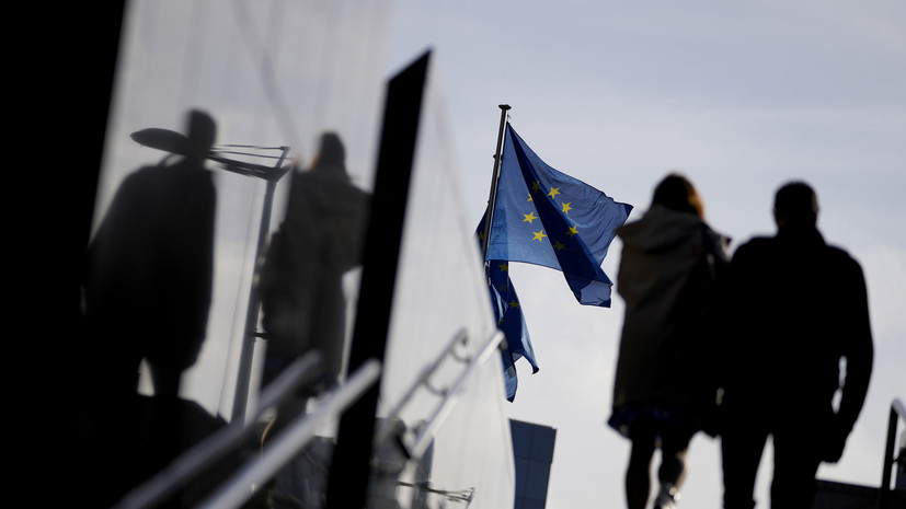 ЕС ввёл санкции против 12 физлиц и пяти организаций из России