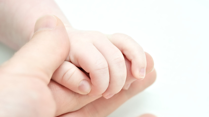 В Челябинске нашли новую семью для девочки, которую родители выбросили в мусорный контейнер