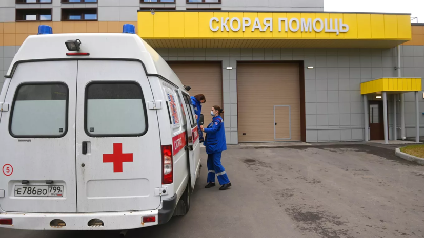 МЧС: девять человек госпитализировали после аварии в ТЦ «Времена года» в Москве