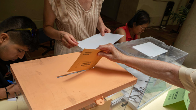 В Испании завершилось голосование на досрочных всеобщих выборах
