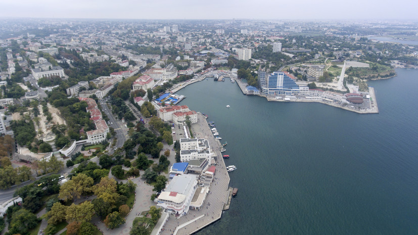 Движение парома и катеров в Севастопольской бухте приостановлено