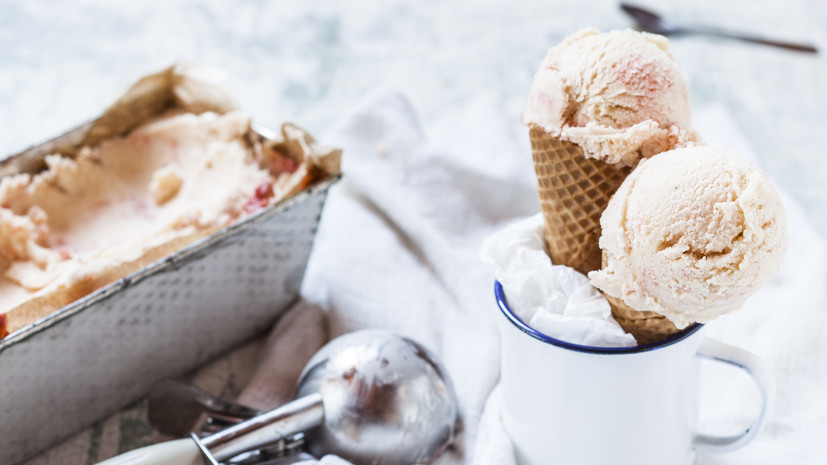 Диетолог Ивашкевич посоветовала не употреблять больше двух порций мороженого в день