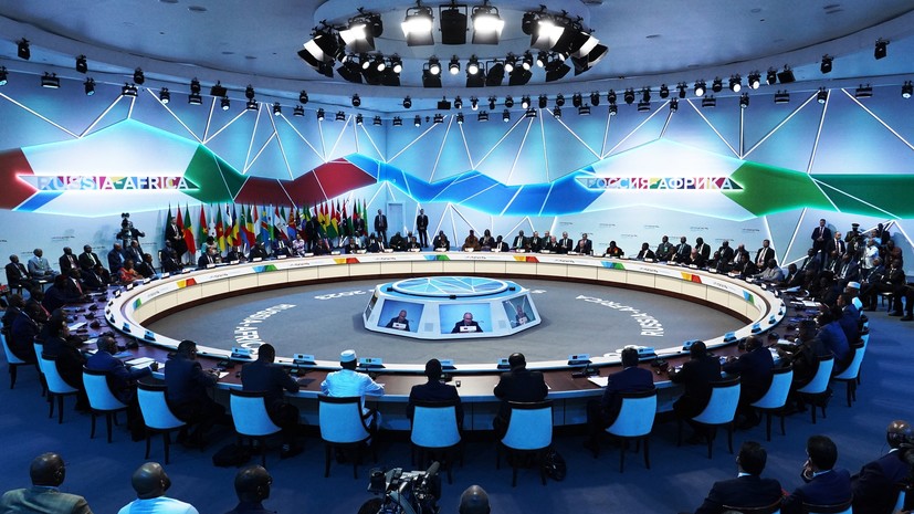 Путин и лидеры африканских государств приняли итоговую декларацию саммита Россия — Африка