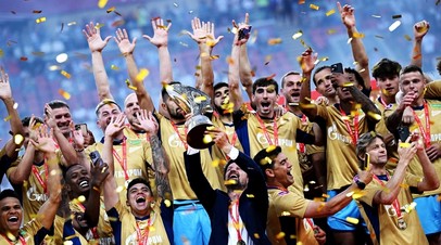 Футболисты «Зенита» после победы в Суперкубке России