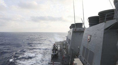 Американский эсминец в Южно-Китайском море