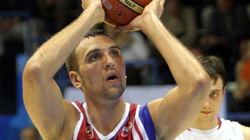 С черепно-мозговой травмой: СМИ сообщили о госпитализации чемпиона Европы по баскетболу Шабалкина после нападения
