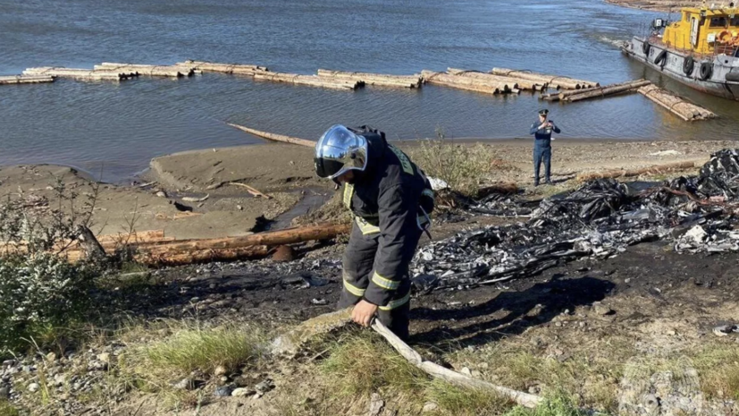 Два человека погибли при крушении частного гидросамолёта на севере Красноярского края
