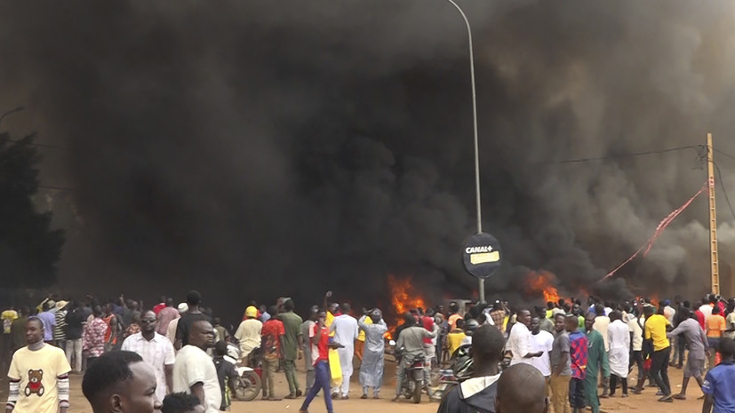 Госдеп: Вашингтон не будет применять силу против мятежников в Нигере