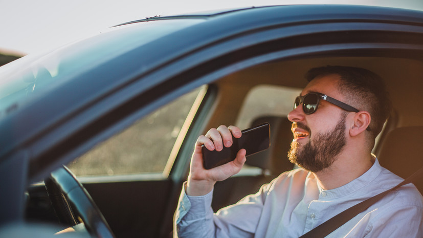 В пробках 45% россиян слушают музыку или радио