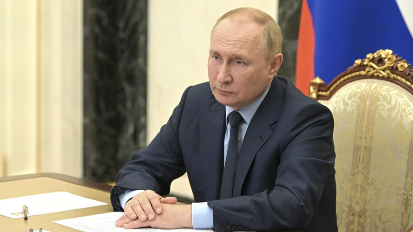 Путин выразил соболезнования в связи со смертью Элен Каррер д'Анкосс