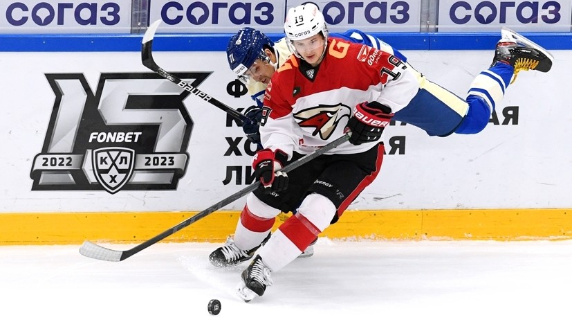 Поддерживая статус-кво: Ткачёв стал самым высокооплачиваемым хоккеистом КХЛ, Найт разорвал контракт с «Авангардом»