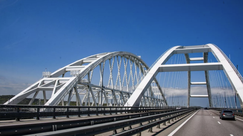 Движение по Крымскому мосту временно перекрыли