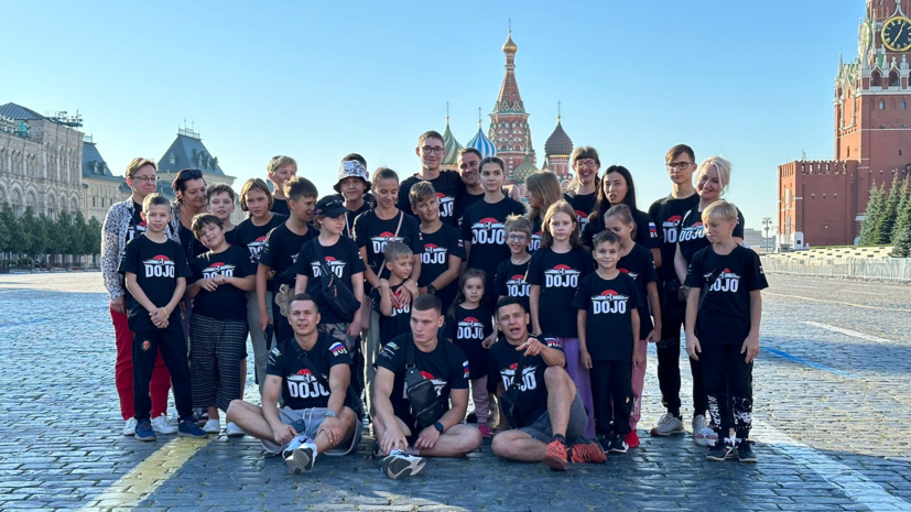 «Хочется, чтобы сын посмотрел жизнь»: детей с особенностями из Донбасса привезли на спортивные сборы в Екатеринбург