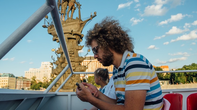 В Москве суд на 30 тысяч рублей оштрафовал иноагента Варламова за отсутствие плашки